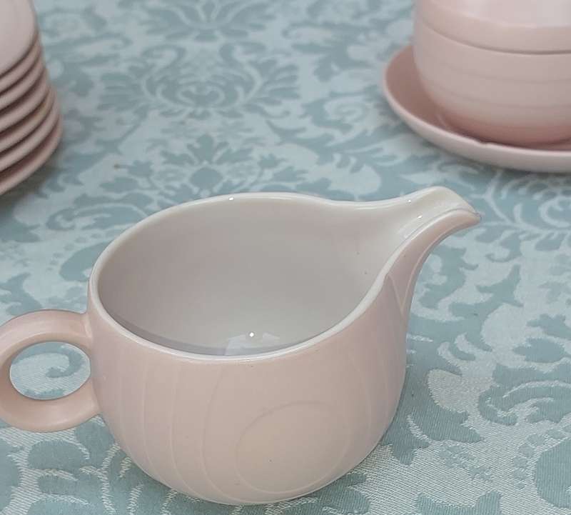 A VINTAGE PINK SWANLAKE HORNSEA ENGLAND CERAMIC SET