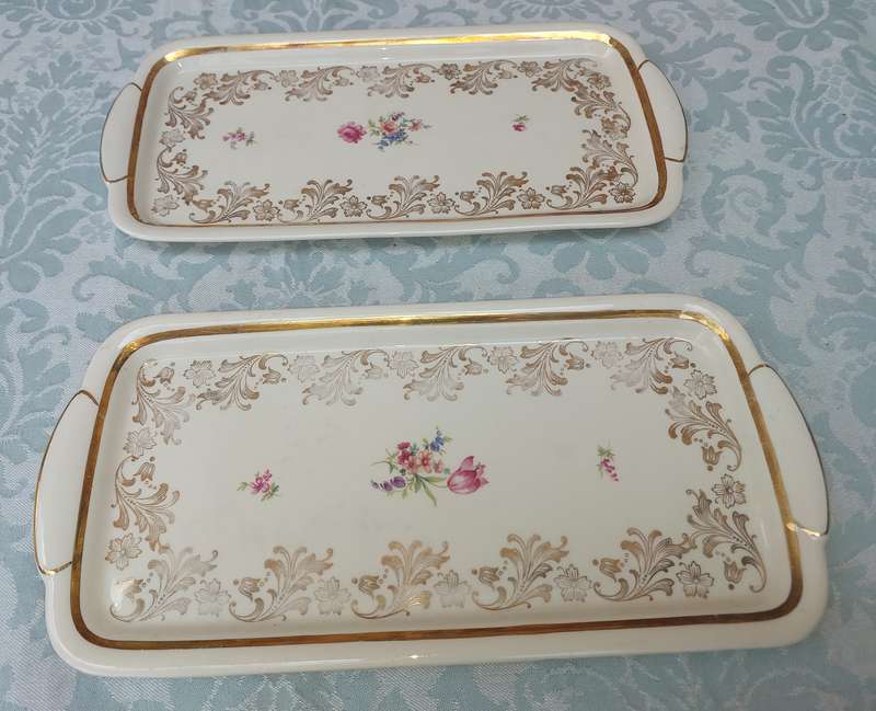 A RARE SET OF ALK KUNST KROERN PASTRY PLATTERS