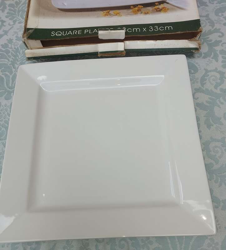 A BONAVISTA LINCA NATURAL WHITE PLATTER