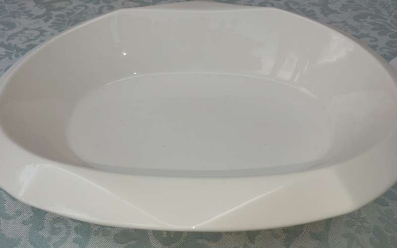 TWO D'ZINER HOME WHITE PORCELAIN PLATTERS