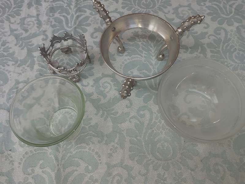 TWO CAROL BOYES STYLE SERVING UTENSILS