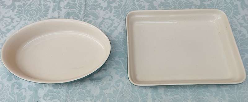 TWO GREEN OVEN PROOF BAKING CASSEROLES