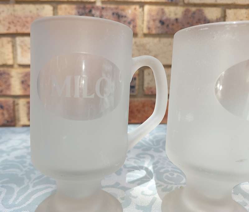 A SET OF 3 HOT BEVERAGE GLASS MUGS