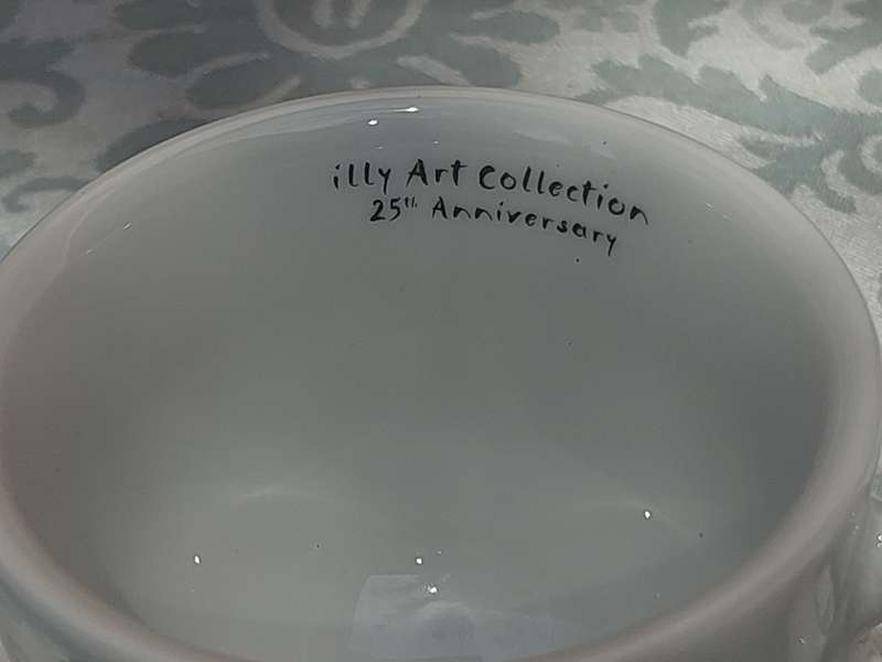 A COLLECTORS ILLY ART COLLECTION 25TH ANIVERSARY COFFEE CUP AND SAUCER