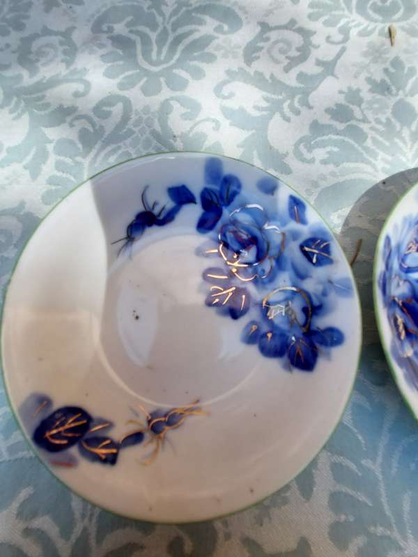 A COLLECTION OF 3 ART DECOR SAUCERS