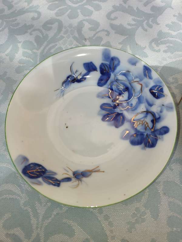 A COLLECTION OF 3 ART DECOR SAUCERS