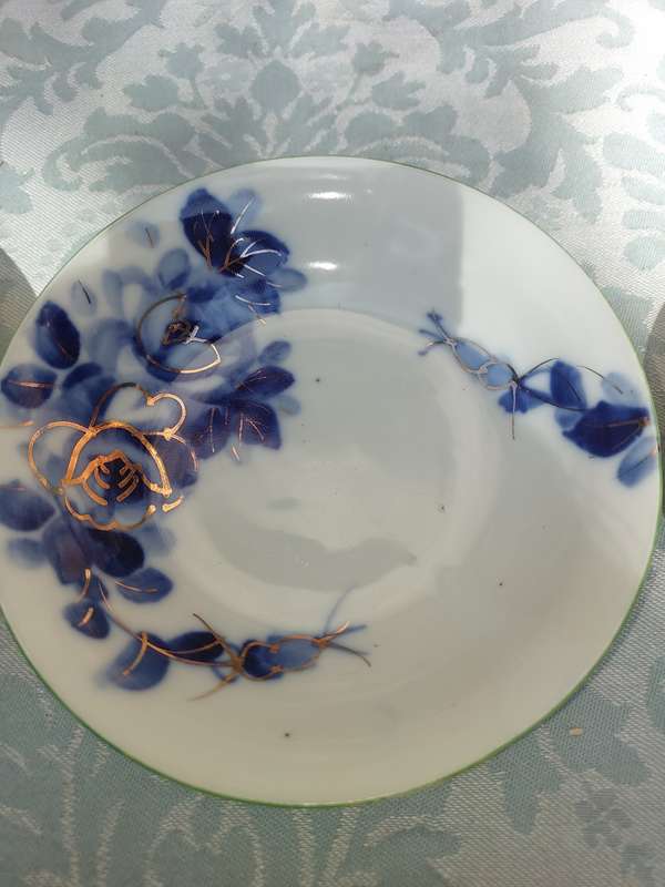 A COLLECTION OF 3 ART DECOR SAUCERS