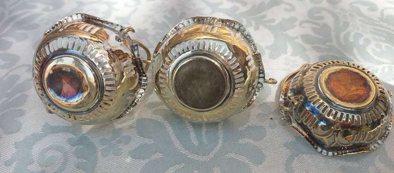 A SET OF 3 MINI BRASS CANDY BASKETS