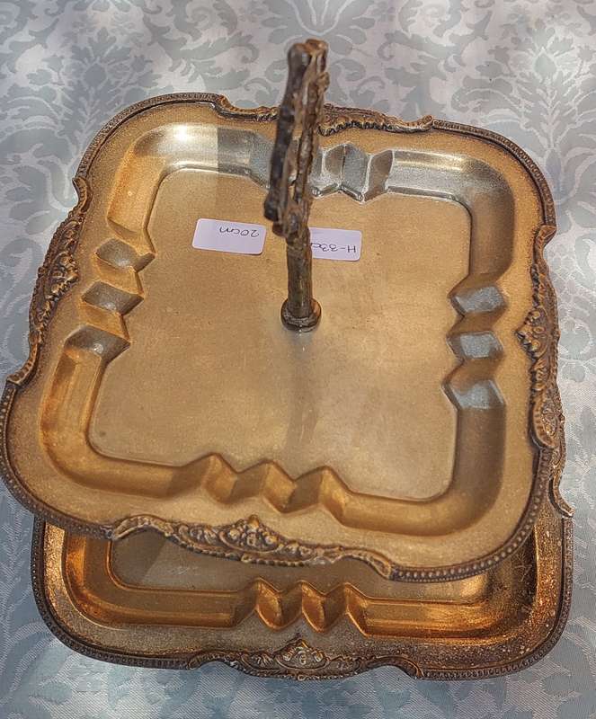 A VINTAGE TWO TIER SILVER PLATED DESERT STAND