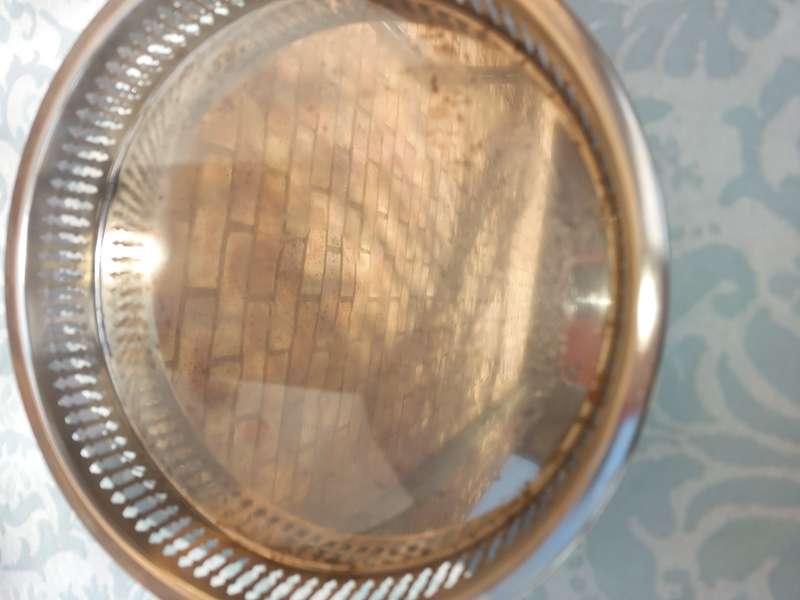 A VINTAGE PAIR OF GALLERY TRAYS