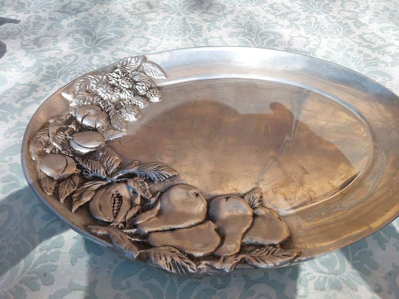 A VINTAGE PEWTAL FRUIT PLATTER