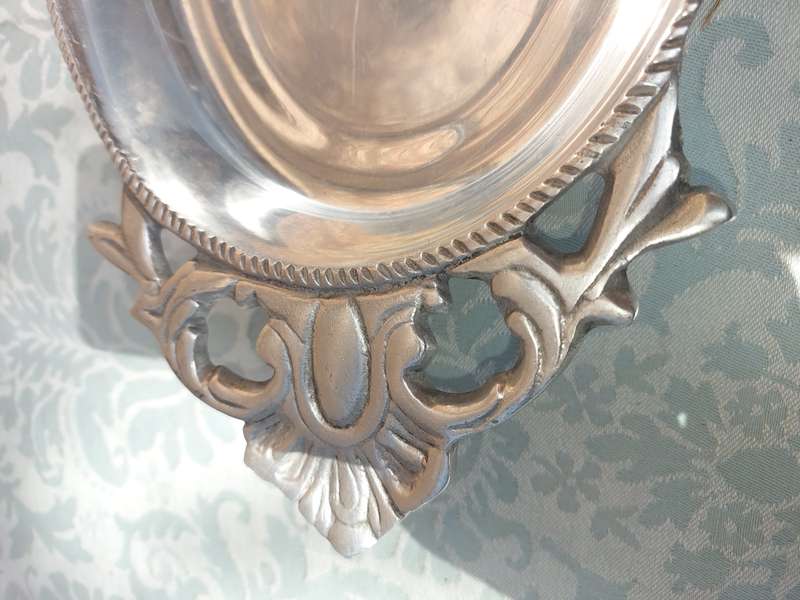 A VINTAGE ART DECOR PEWTAL MADE IN MEXICO SERVING PLATTER