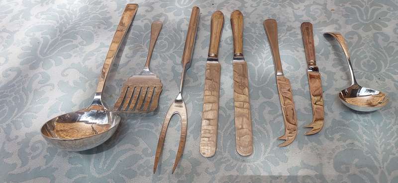 A MIXED COLLECTION CUTLERY