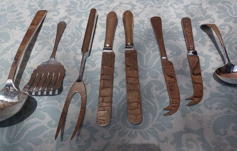 A MIXED COLLECTION CUTLERY