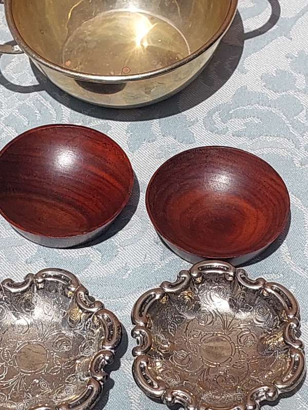 A MIXED JOBLOT CONDIMENT SMALL BOWLS