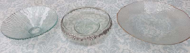 A COLLECTION OF ART DECOR GLASS SERVING PLATTERS