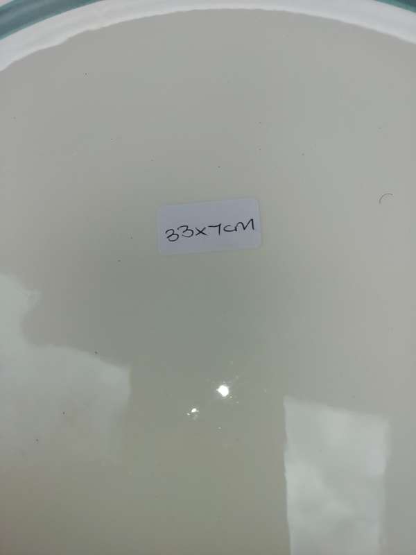 AN ART DECOR RICHMARK PORCELAIN SERVING BOWL SOLD AS IS