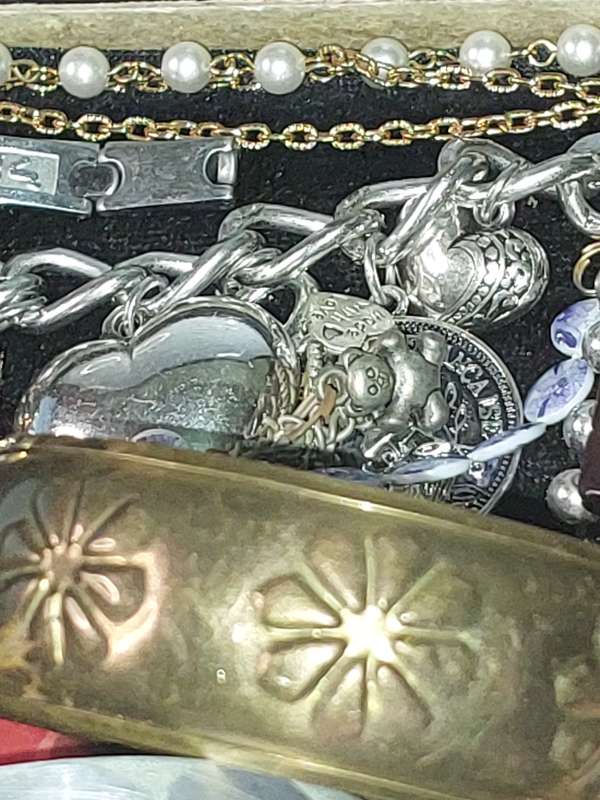 A VINTAGE JOBLOT BRACELETS AND BANGLES SOLD AS IS