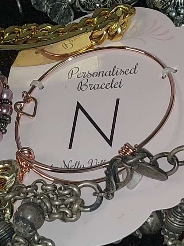 A VINTAGE JOBLOT BRACELETS AND BANGLES SOLD AS IS