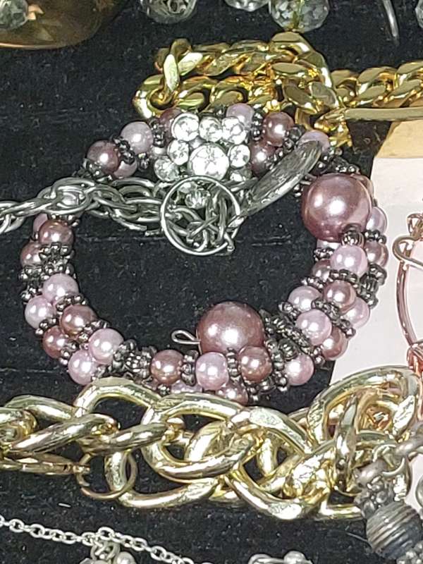 A VINTAGE JOBLOT BRACELETS AND BANGLES SOLD AS IS