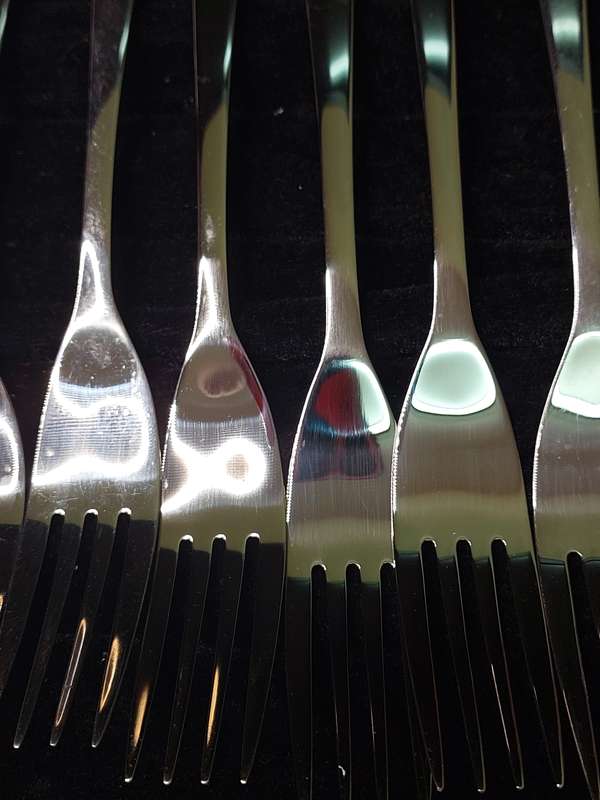 AN 18 PIECE @HOME STAINLESS STEEL CUTLERY SET SOLD AS IS