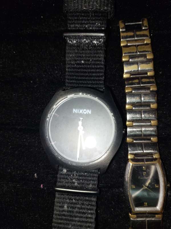 A VINTAGE COLLECTION QUALITY LADIES WATCHES SOLD AS IS NOT TESTED