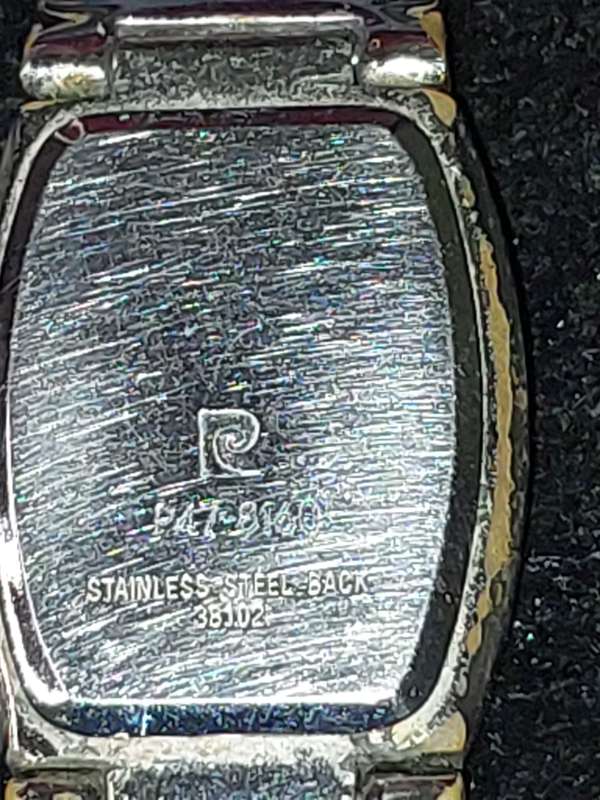A VINTAGE COLLECTION QUALITY LADIES WATCHES SOLD AS IS NOT TESTED