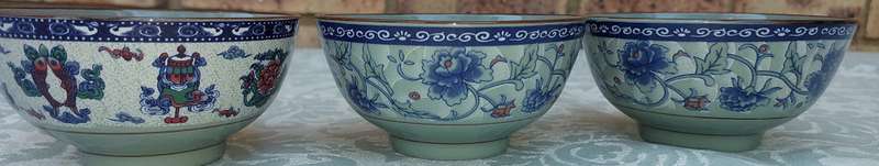 A COLLECTION OF 3 VINTAGE CHINESE EATING BOWLS
