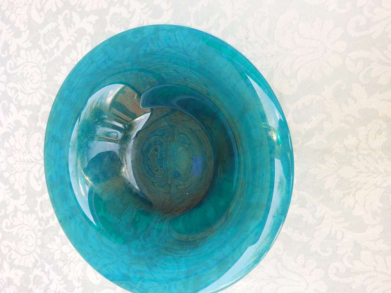 AN ART DECOR LARGE COBALT GREEN SERVING BOWL SOLD AS IS