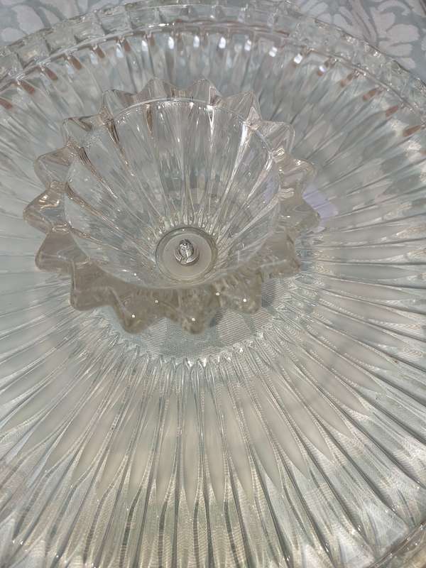 A CLASSIC COLLECTION OF GLASS SERVING PLATTERS SOLD AS IS