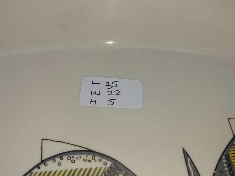 TWO VINTAGE VILEROY & BOCH CASSEROLES SOLD AS IS
