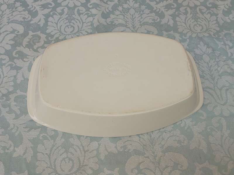 TWO VINTAGE VILEROY & BOCH CASSEROLES SOLD AS IS