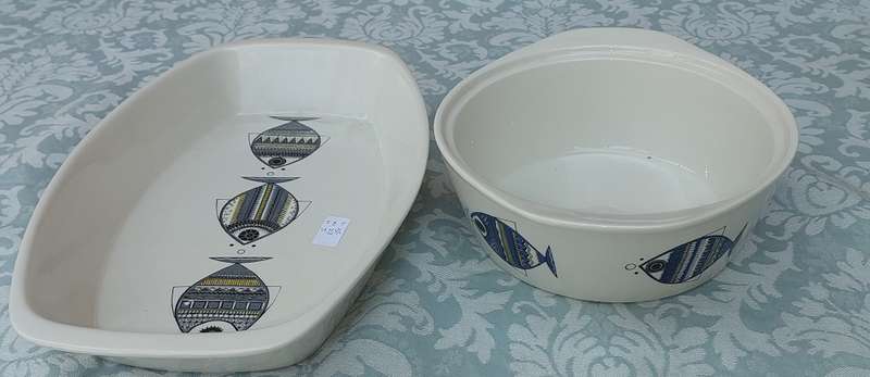 TWO VINTAGE VILEROY & BOCH CASSEROLES SOLD AS IS