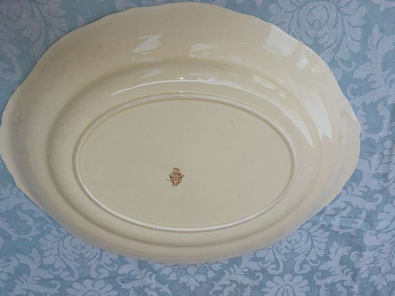 A Crown Ducal ROSALIE Florentine serving platter sold as is