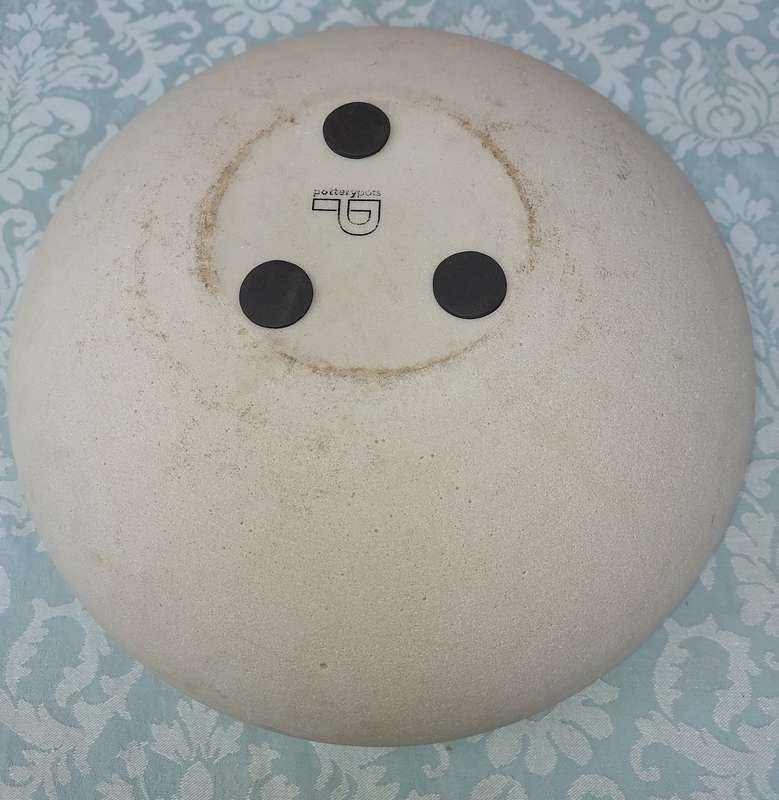 A CERAMIC POTTERY POTS POT PLANT BOWL SOLD AS IS
