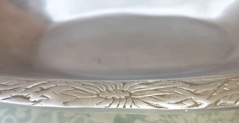 A VINTAGE HACIENDA REAL MEXICAN PUTHAL SERVING PLATTER SOLD AS IS