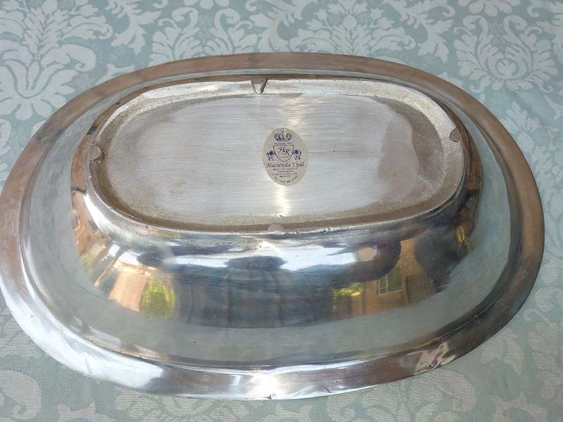 A VINTAGE HACIENDA REAL MEXICAN PUTHAL SERVING PLATTER SOLD AS IS