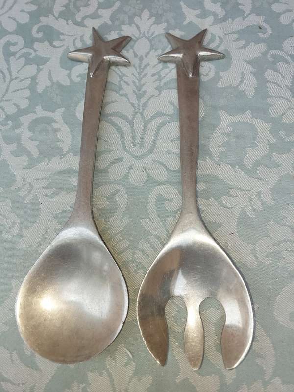 AN ART DECOR C1993 MARIPOSA ALLOY SALAD LADELS SOLD AS IS