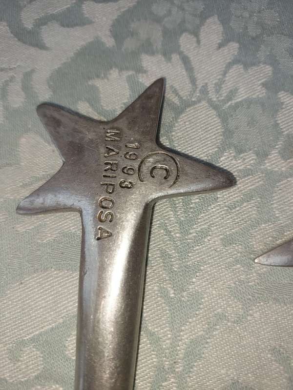 AN ART DECOR C1993 MARIPOSA ALLOY SALAD LADELS SOLD AS IS
