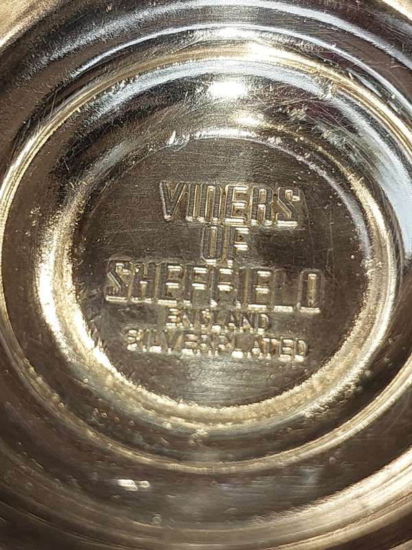 TWO VINNIERS OF SHEFFIELD EGG HOLDERS