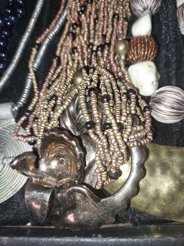 A COLLECTION OF COSTUME NECKLACES SOLD AS IS