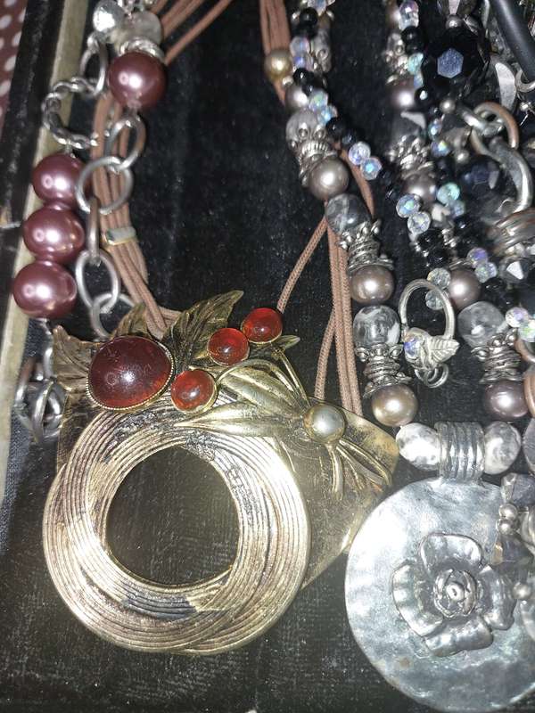 A quality vintage joblot costume necklaces
