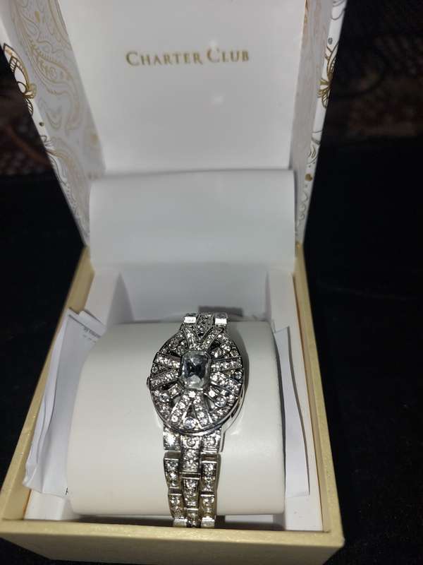 A LADIES CHARTER CLUB WATCH SERIAL NUMBER 19370 130 SOLD AS IS NOT TESTED