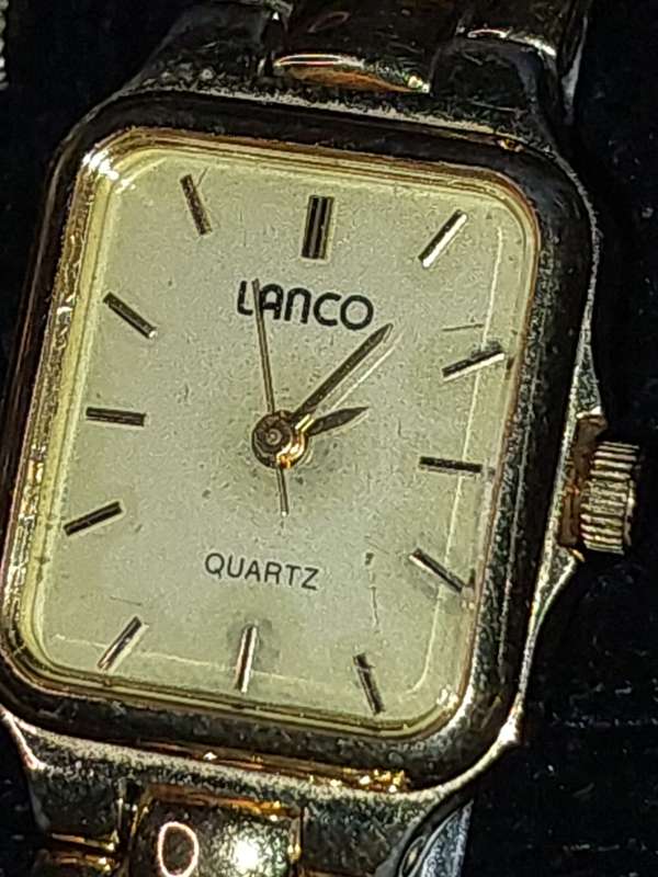 A COLLECTION JOBLOT WOMANS WATCHES SOLD AS IS NOT TESTED