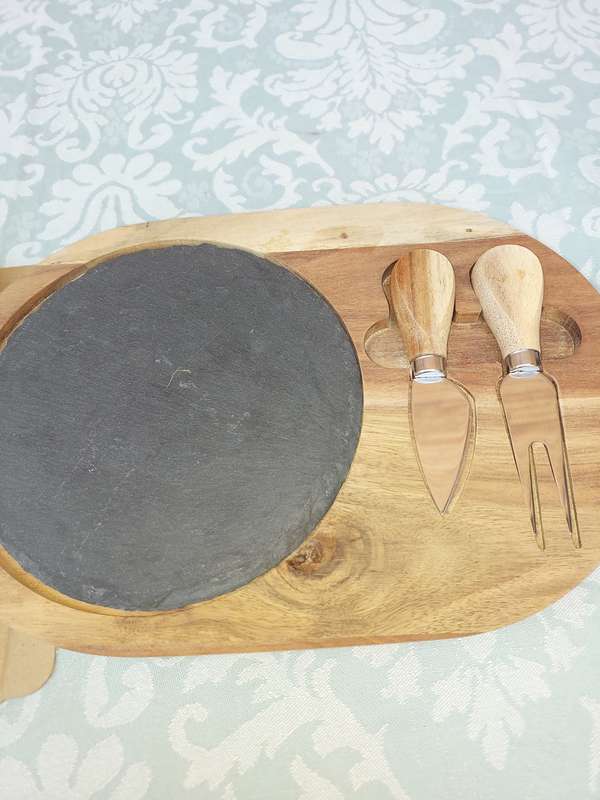 AN ART DECOR SLATE CHEESE BOARD SOLD AS IS