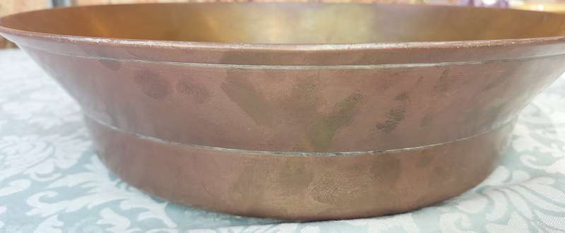 A VINTAGE 40 CENTIMETER DIAMETER POTPLANT HOLDER OR SERVING DISH