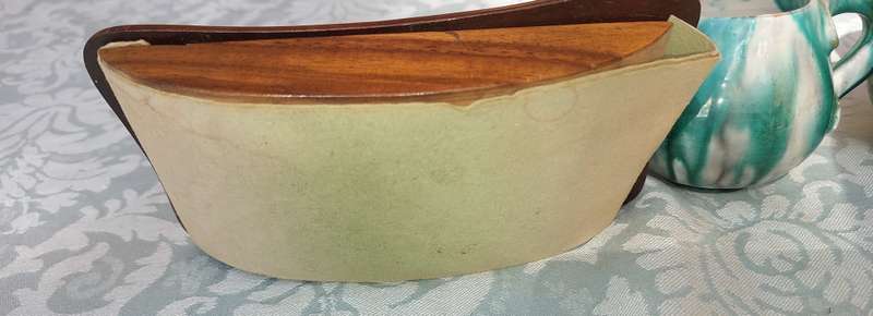 A JOBLOT VINTAGE DECORATIVE CROCKERY SOLD AS IS R250