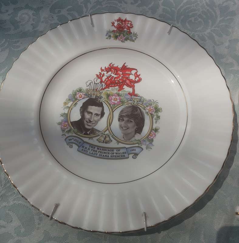 A COLLECTION OF BRITISH ROYAL CROCKERY SOLD AS IS