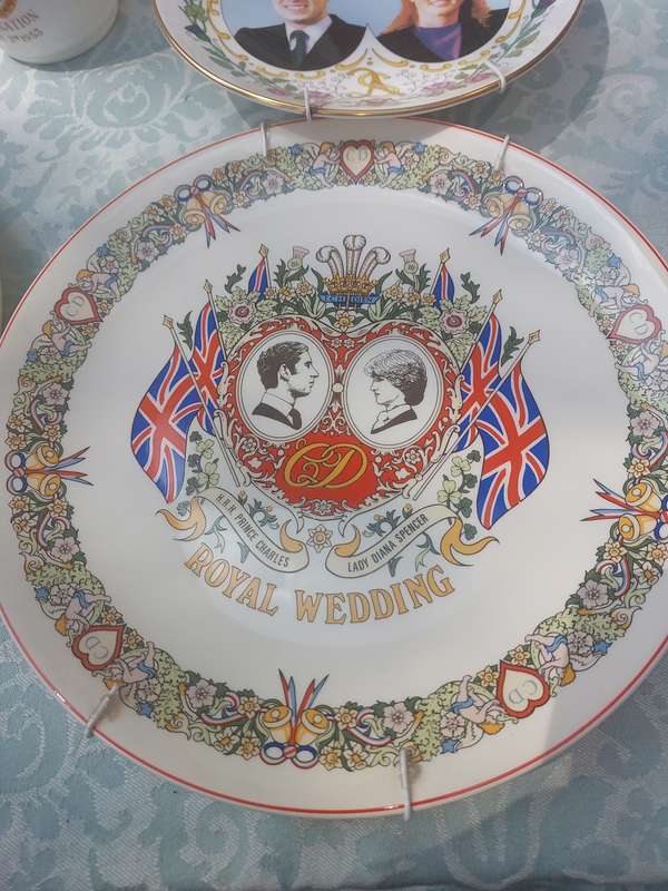A COLLECTION OF BRITISH ROYAL CROCKERY SOLD AS IS