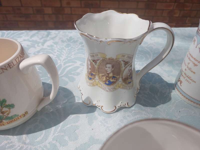 A COLLECTION OF BRITISH ROYAL CROCKERY SOLD AS IS